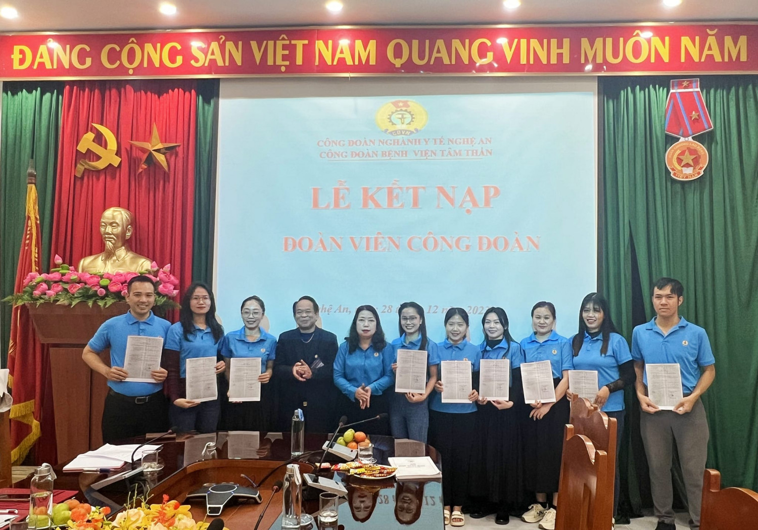 LỄ KẾT NẠP ĐOÀN VIÊN CÔNG ĐOÀN