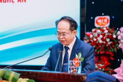 Quyết định về việc kéo dài thời gian giữ chức vụ đối với viên chức lãnh đạo quản lý