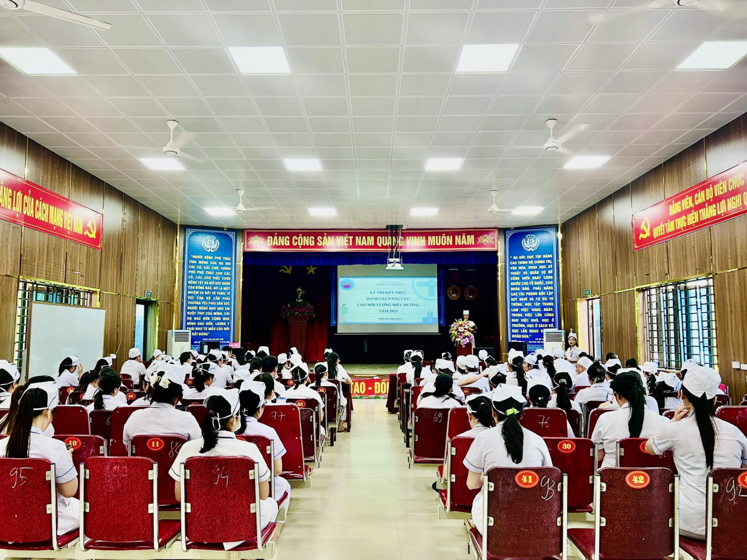 Bệnh viện Tâm thần Nghệ An tổ chức kỳ thi đánh giá năng lực điều dưỡng năm 2025