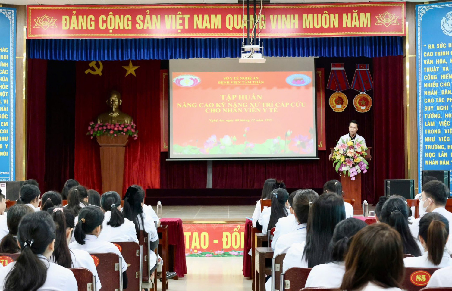 BỆNH VIỆN TÂM THẦN NGHỆ AN TỔ CHỨC TẬP HUẤN NÂNG CAO KỸ NĂNG CẤP CỨU