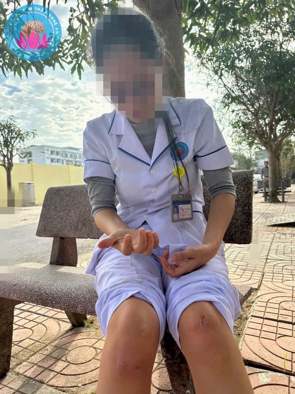 NHỮNG HIỂM NGUY PHÍA SAU CÔNG VIỆC THẦM LẶNG CỦA NHÂN VIÊN Y TẾ BỆNH VIỆN TÂM THẦN