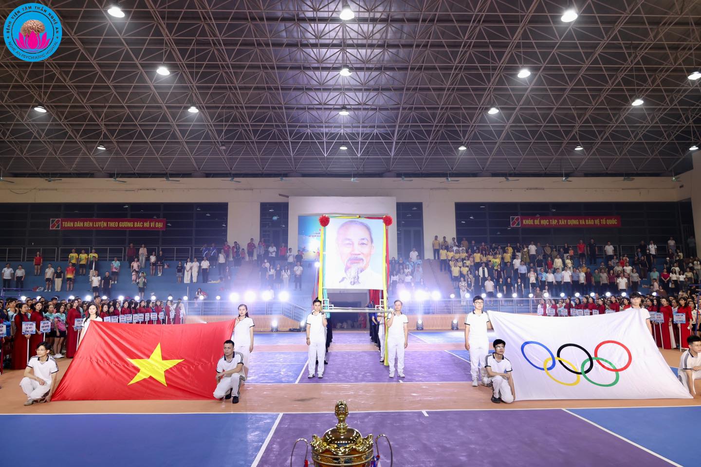 RỰC CHÁY TINH THẦN THỂ THAO – KỶ NIỆM 71 NĂM NGÀY THẦY THUỐC VIỆT NAM VÀ 80 NĂM NGÀNH Y TẾ NGHỆ AN